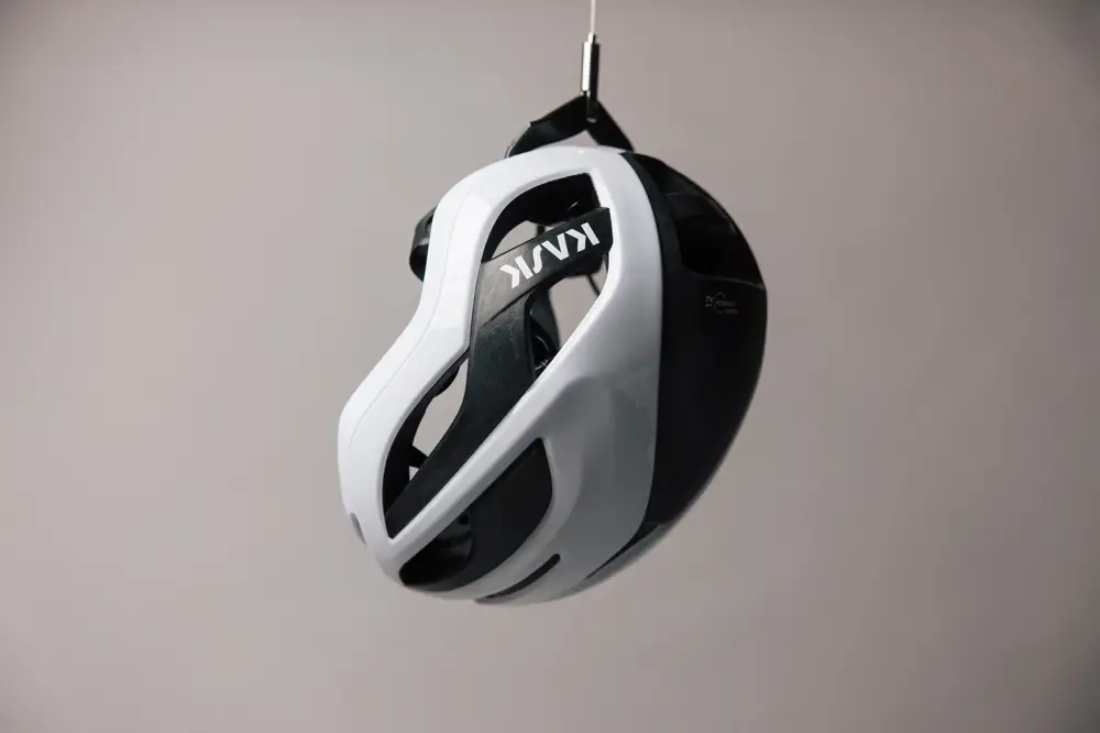 altura night vision bike helmet cover Nightvision Waterproof Cover, Hi-Viz Yellow, one size Sports & Outdoors fitted. Altura Night Vision Waterproof Helmet