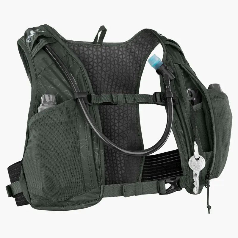 EVOC Hydro Pro 1.5 Hydration Pack w/1.5l Bladder in Dark Olive-3
