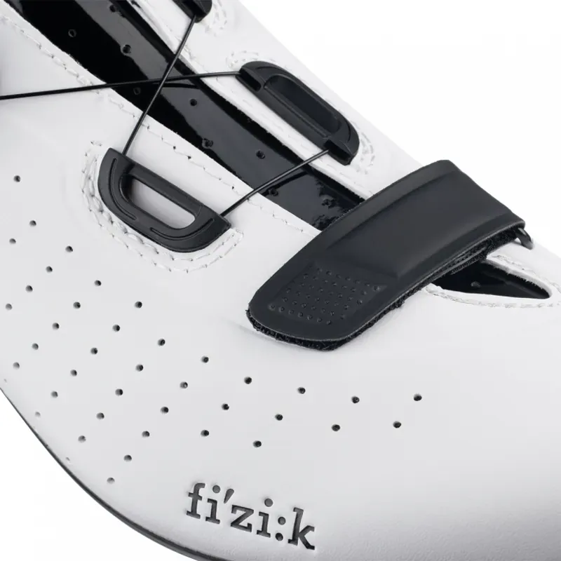 Fizik R5 Tempo Overcurve Road Shoes in White/Black 4-5