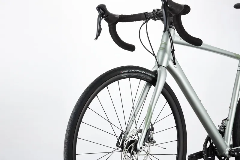 2021 Cannondale Synapse Sora Road Bike in Grey-2