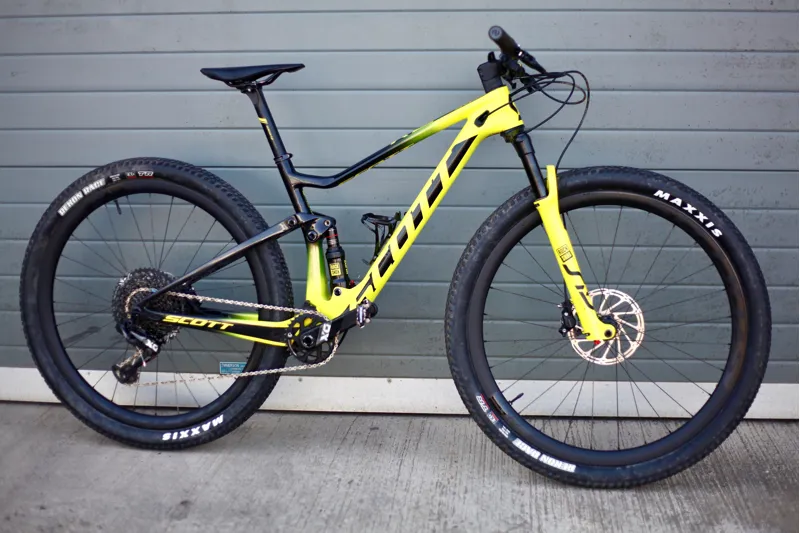 2020 Scott Spark RC 900 WC Carbon FS Mountain Bike in Yellow-2