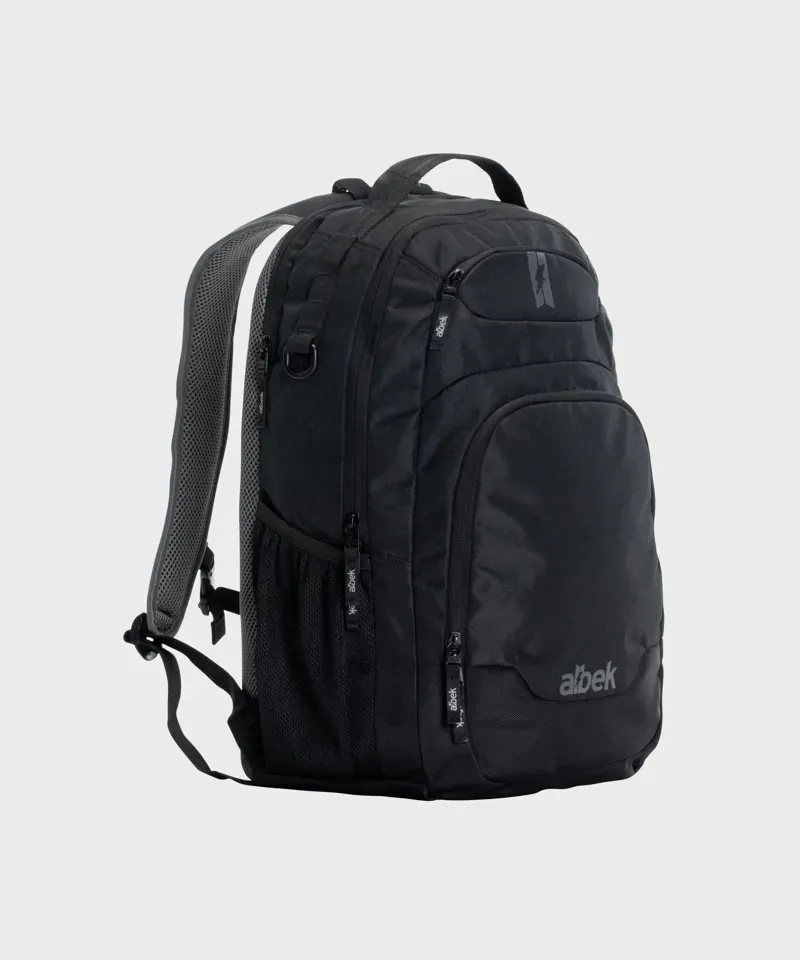 Albek Whitebridge Backpack in Covert Black-10