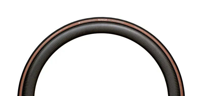 Hutchinson Blackbird Road Tyre Tan Wall 700 x 2-2