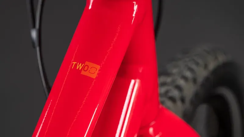 Cube Numove 200 Disc Kids Bike in Red Rose/Peach-2