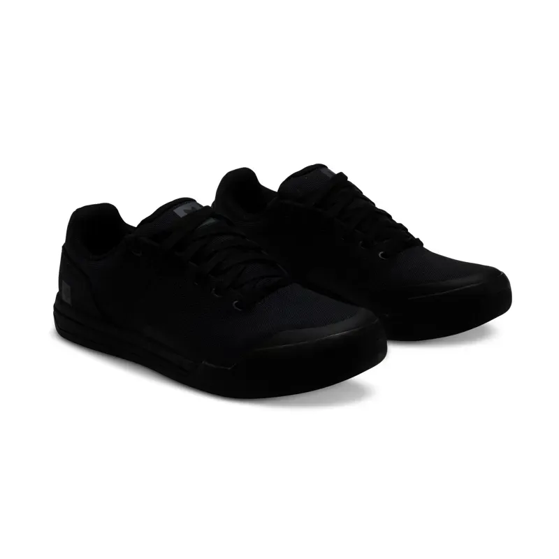 Fox Union Canvas Shoes in Black-3