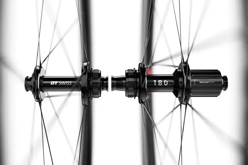 DT Swiss ARC 1100 DICUT Disc Brake WTS - Carbon Clincher 55x22mm Rim - Front with Tyre-2