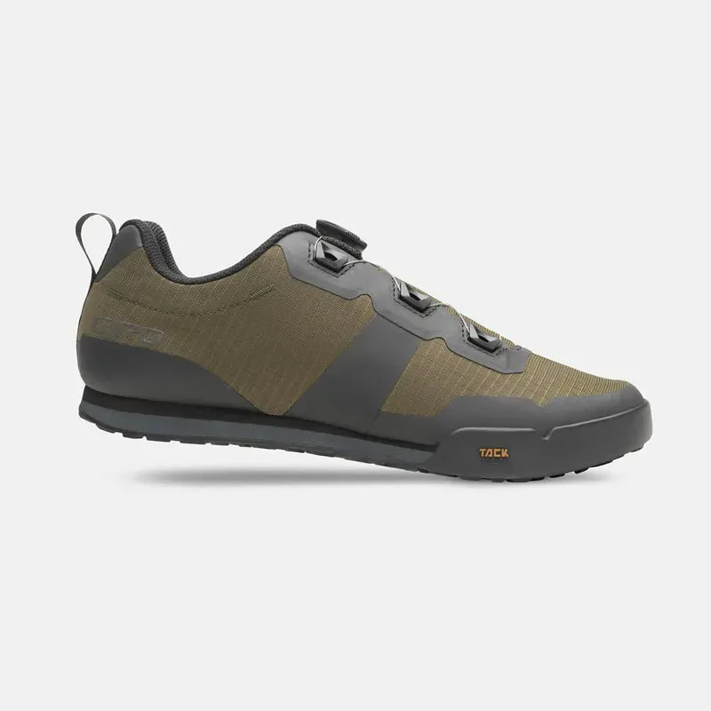 Giro Tracker Shoes in Trail Green/Dark Shadow-1
