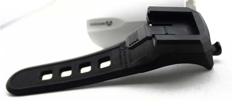 Moon Xp 330/500 Plastic Bracket In Black