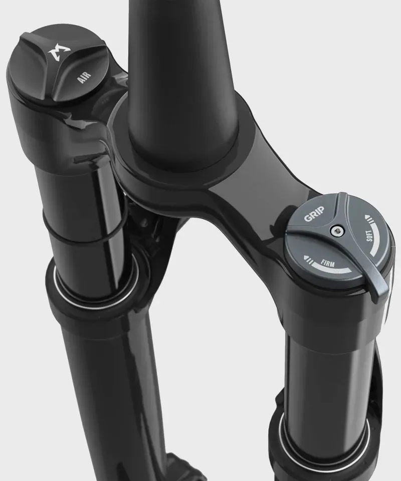 Marzocchi Bomber 26in 37r 100mm Grip 20x110 DJ Fork in Shiny Black-3