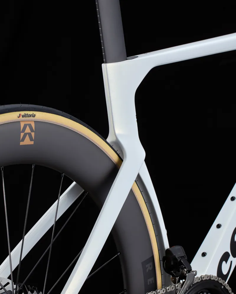 2026 Cervelo S5 Shimano Dura-Ace Di2 Lithium Aero Road Bike-4