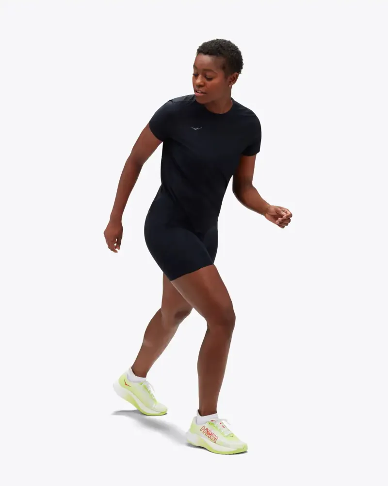 Hoka women's airolite short sleeve top - Black-2