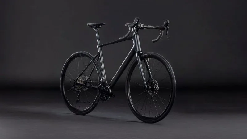 Cube Attain c:62 Race 2026 Cm BLACKLINE-8