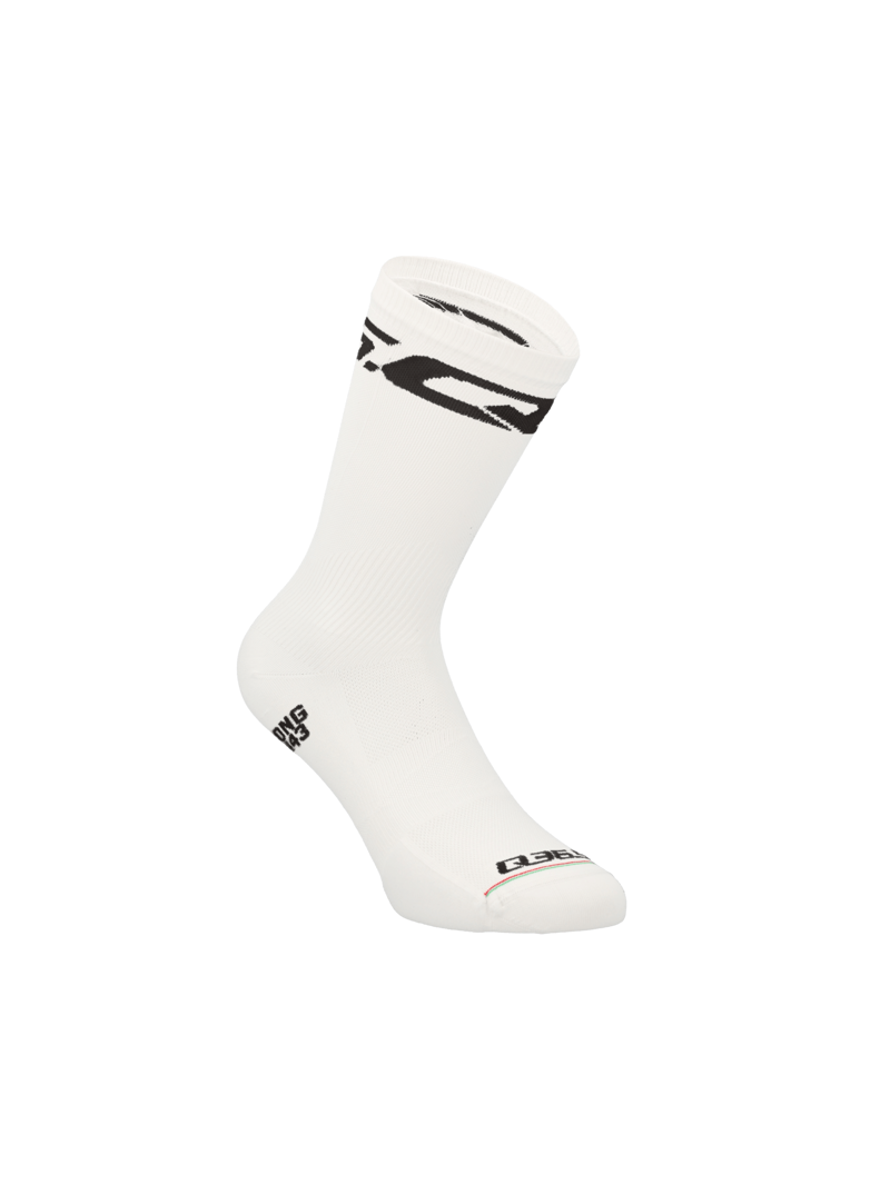 Q36.5 Ultra Big Logo 19 Socks - White
