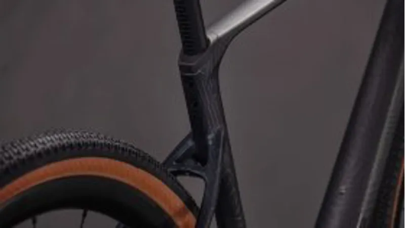 Cube Nuroad c:62 Exc 2026 CARBON/CRISSCROSS-5