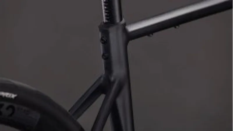 Cube Attain Slx 2026 Cm COAL/PRISM-2