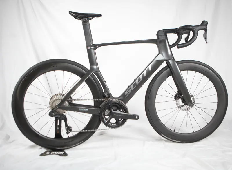 Scott Foil RC 10 Aero Road Bike EX Fensham Howes MAS Design team bike-1