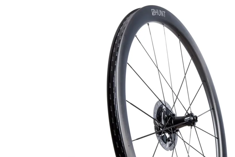 HUNT 44 UD CARBON SPOKE DISC WHEELSET-1