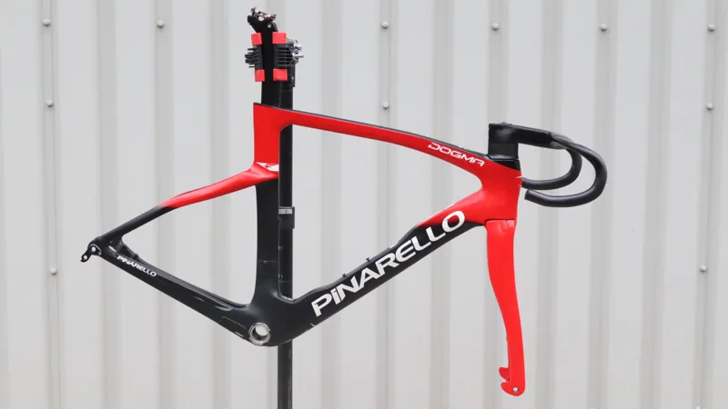 Pinarello Dogma F Disk frameset + Handlebars - Eruption Red - Approved Used -1