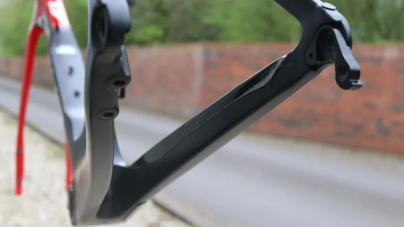 Pinarello Dogma F Disk frameset + Handlebars - Eruption Red - Approved Used -2