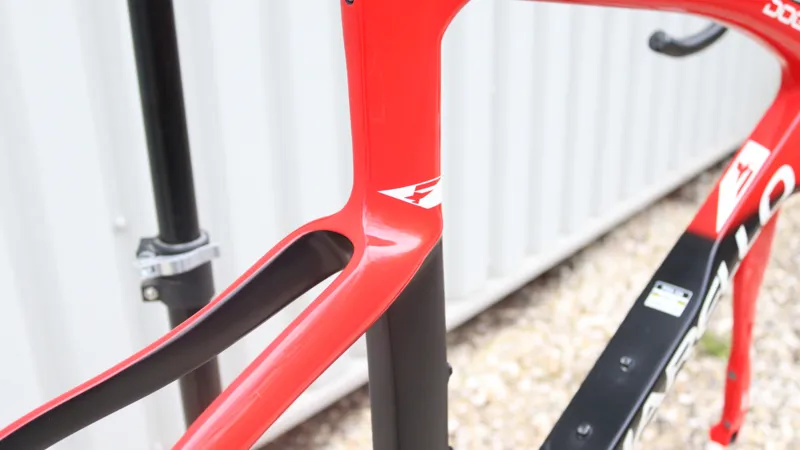 Pinarello Dogma F Disk frameset + Handlebars - Eruption Red - Approved Used -6