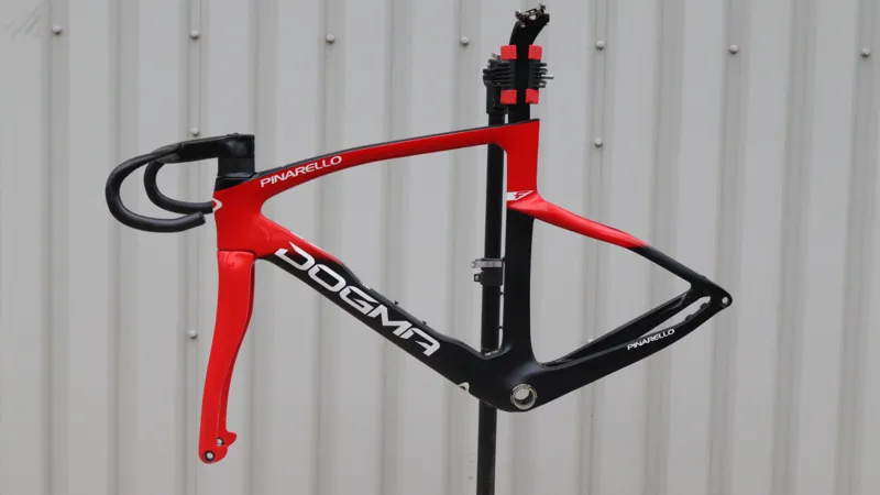 Pinarello Dogma F Disk frameset + Handlebars - Eruption Red - Approved Used -11