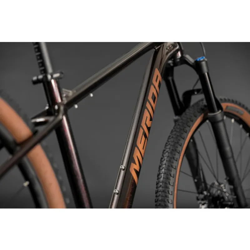 Merida Big Seven 40 Mountain Bike in Black/Red-6