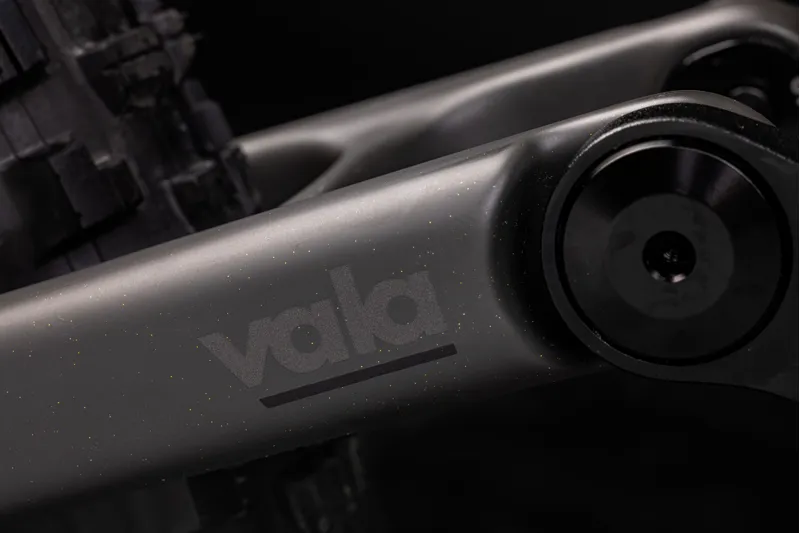 2027 Santa Cruz Vala 1 MX CC - XT Di2 Lite - Matte Carbon Sparkle-6