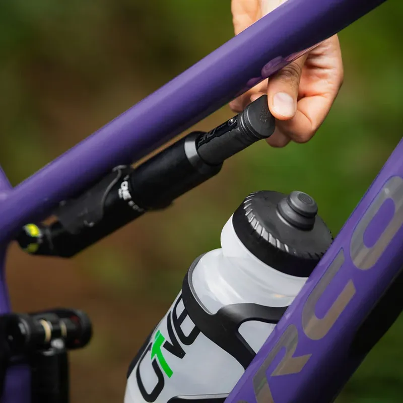 OneUp Components EDC Inline Pump Mount-7