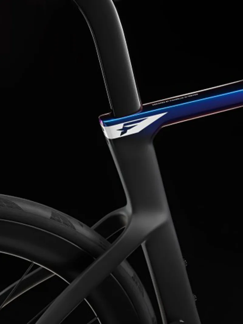 2026 Pinarello Dogma F Sram Red AXS Road Bike - Luxter Blue Shiny -4