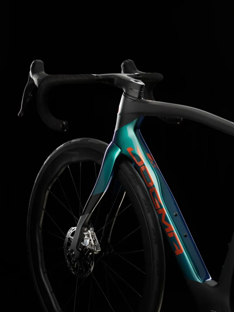 Pinarello Dogma X - Jade Eclipse - SRAM Red AXS - 2027-8