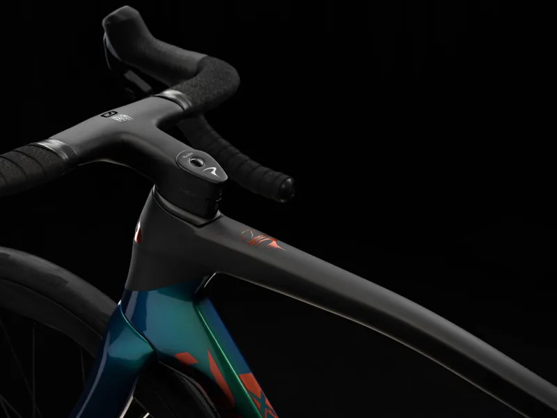 Pinarello Dogma X - Jade Eclipse - SRAM Red AXS - 2027-9