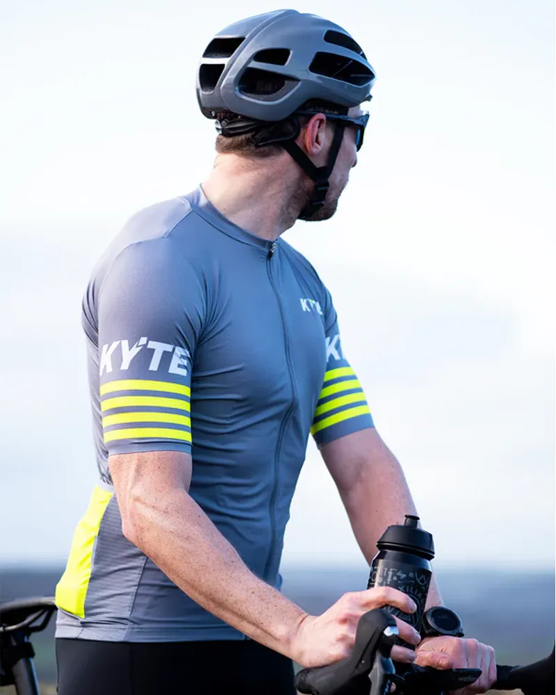 KYTE Race Short Sleeve Jersey - Grey / Yellow-4