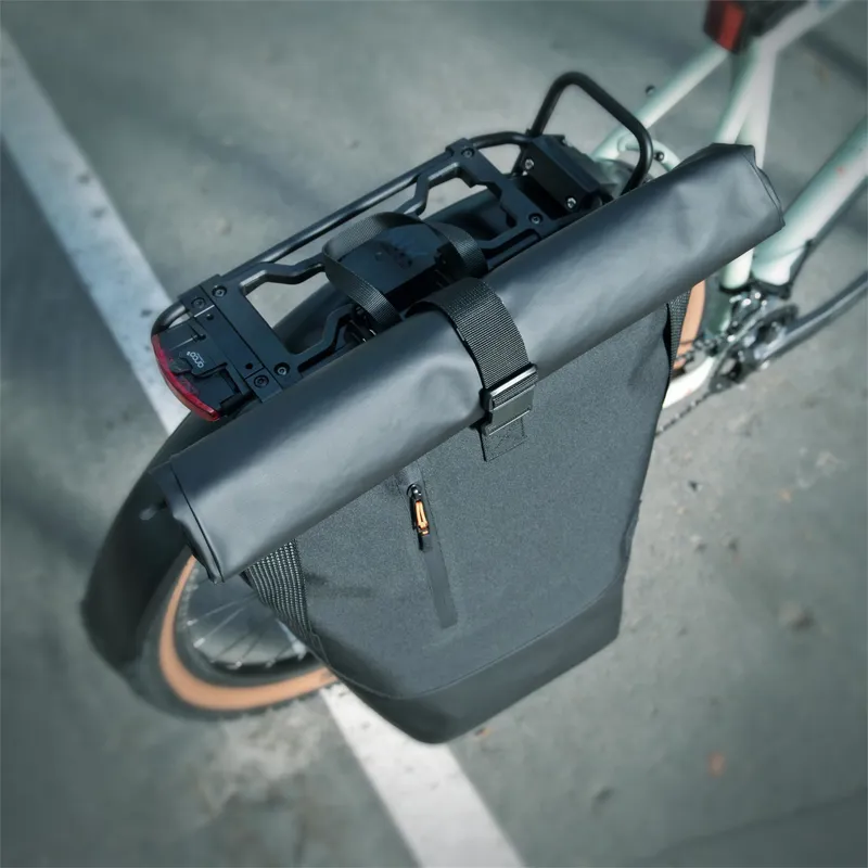 SKS Infinity Urban Side Bag: BLACK 20l-3