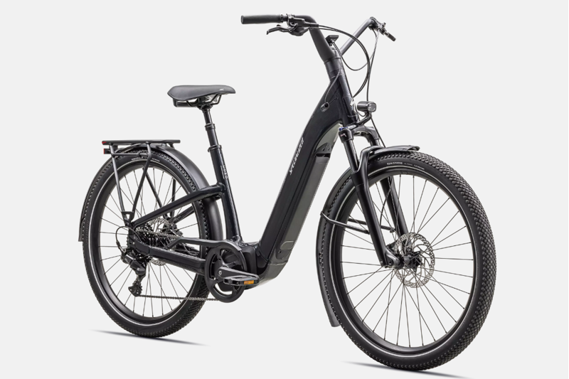 Specialized Turbo Como 4.0 in Cast Black and Silver-1