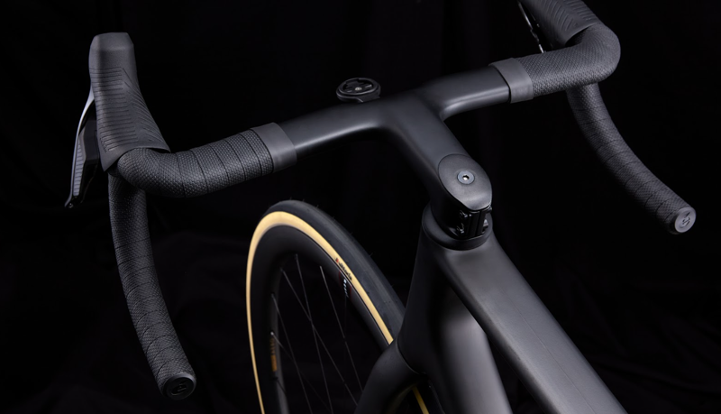 2026 Cervelo R5 Red XPLR AXS 1 Five Black/Bronze-4