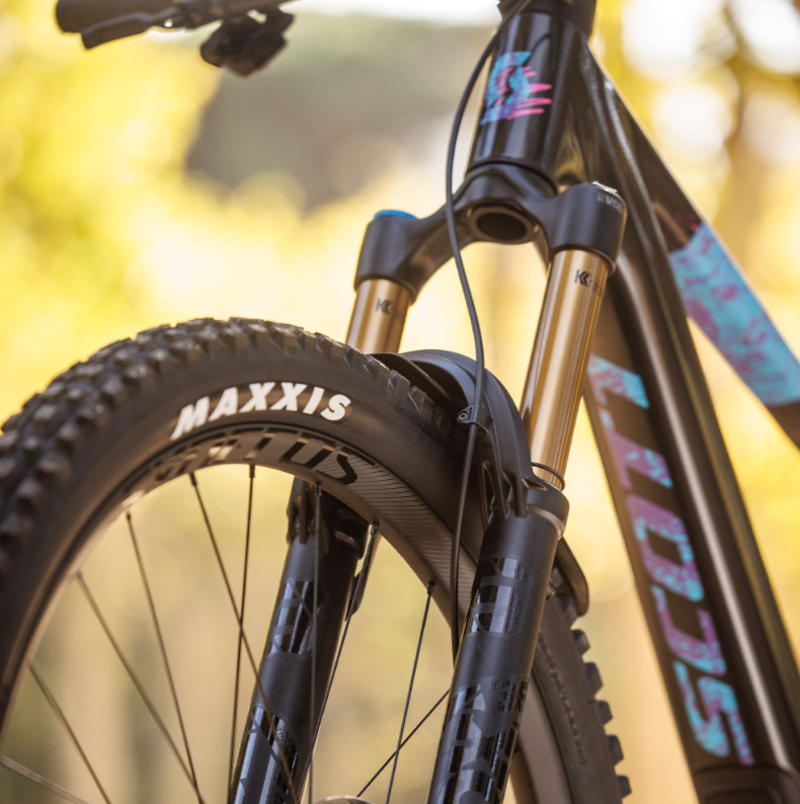 Scott Voltage eRIDE 900 Tuned Lightweight Electric Mountain Bike-3