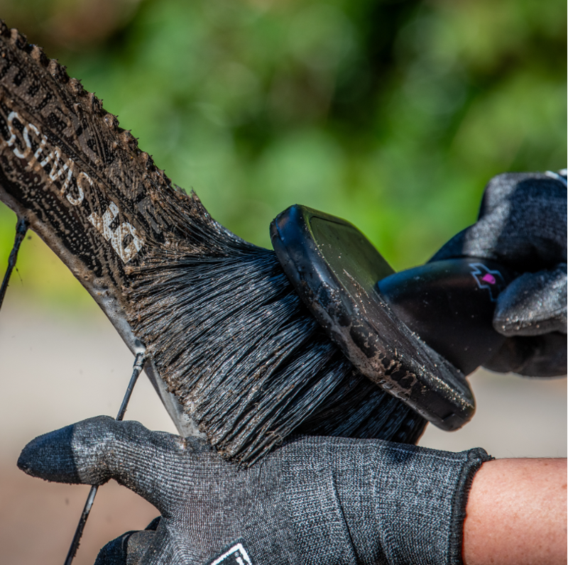 Muc-Off Cleaning and Detailing Brush sets-2