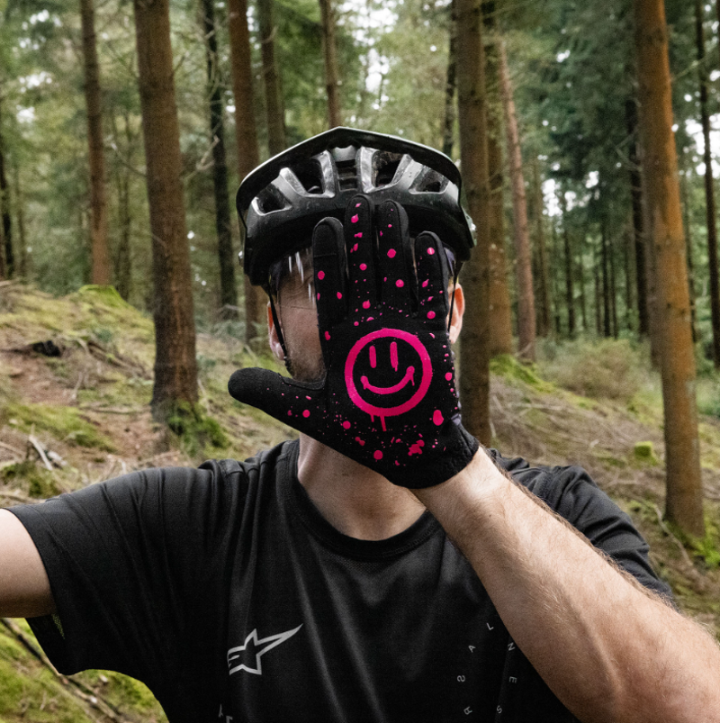 Muc-Off Rider Gloves in Grey Camo-2