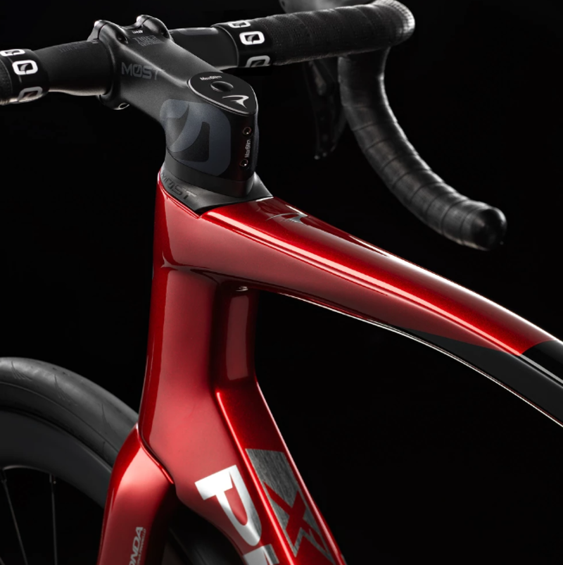 Pinarello X5 105 Di2 Starry Red Road Bike-4