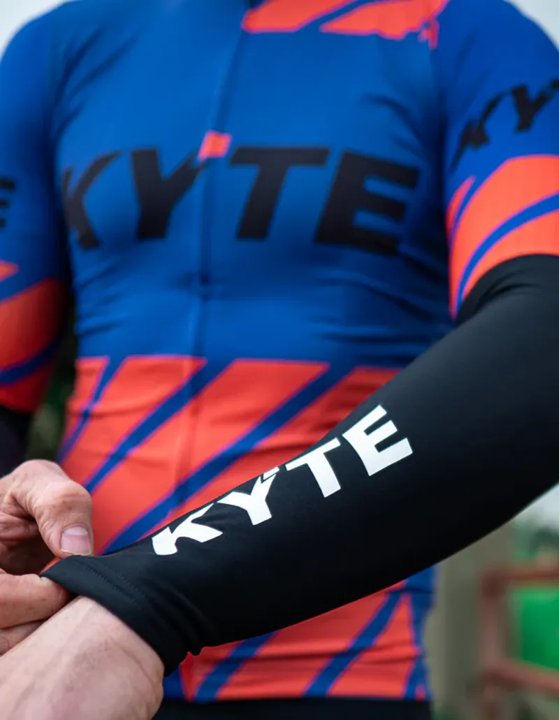 KYTE Arm Warmers - Black-2