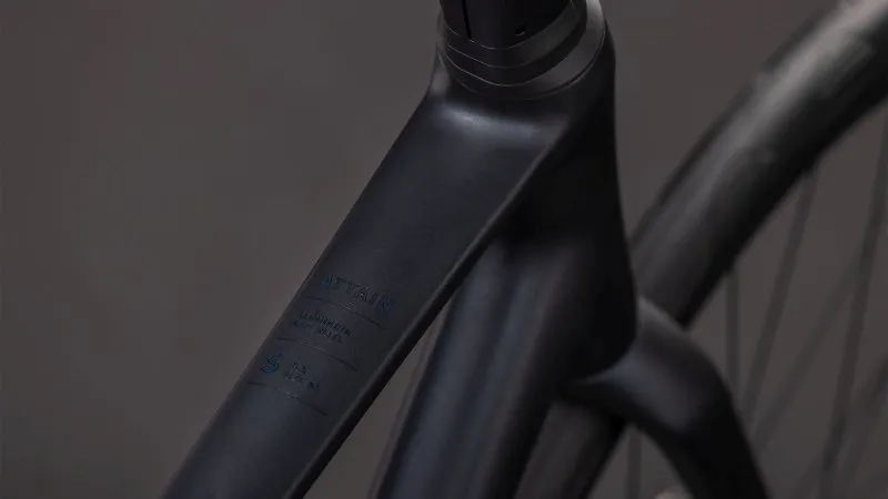 Cube Attain Slx 2026 Cm COAL/PRISM-1