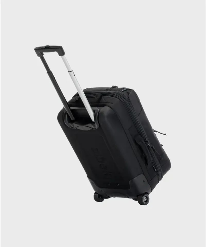 Albek Short Haul Bag in Covert Black-2