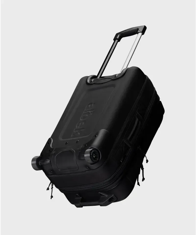 Albek Short Haul Bag in Covert Black-4