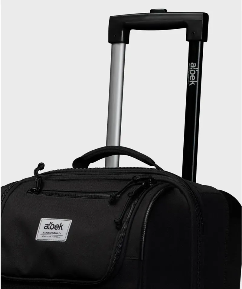 Albek Short Haul Bag in Covert Black-5