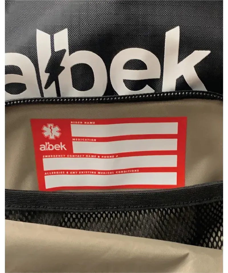 Albek H20-Haul Eight Hydration Pack 3L in Covert Black-3