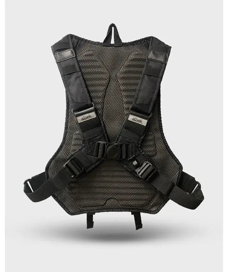 Albek H20-Haul Eight Hydration Pack 3L in Covert Black-6