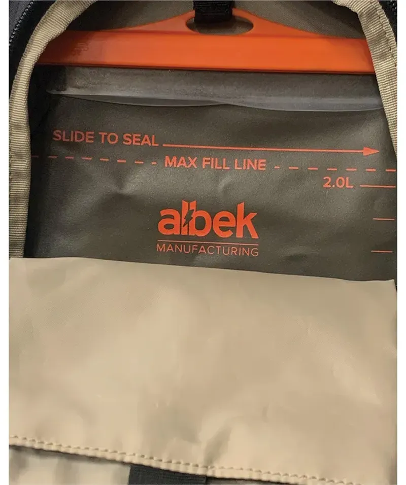 Albek H20-Haul Four Hydration Pack 2L in Covert Black-4