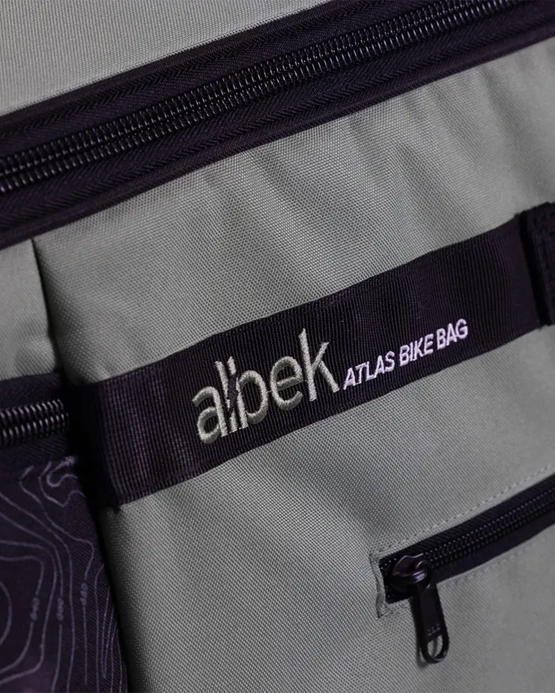 Albek Atlas Bike Bag in Greyn-7
