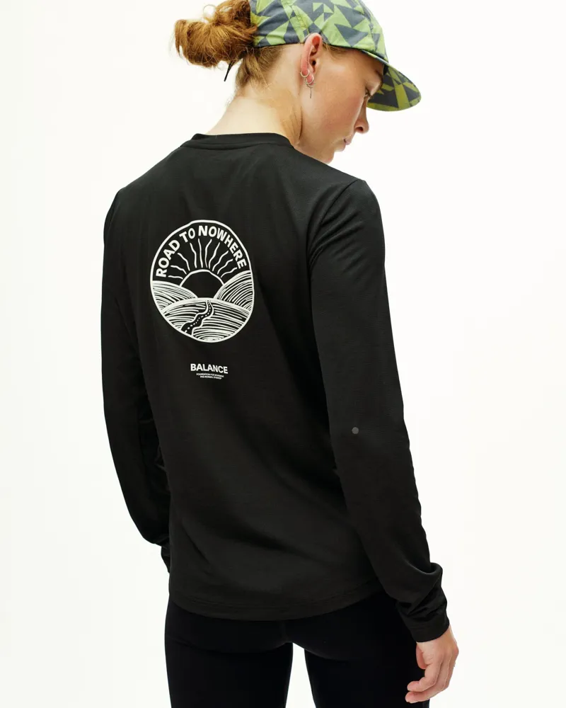 Pas Normal Studios Women's Balance Long Sleeve T-Shirt Black-2