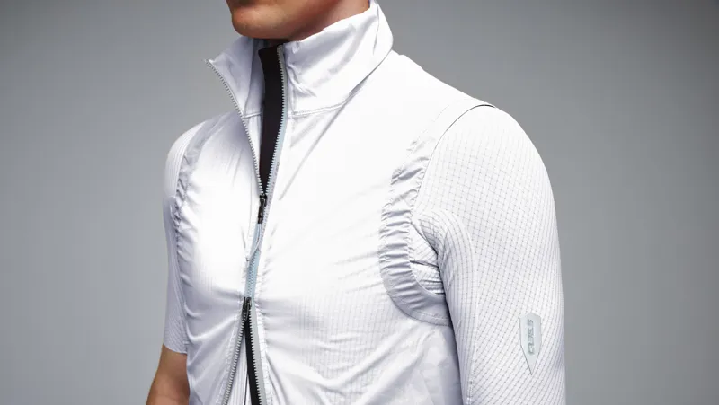 Q36.5 Air Vest - Optic White-4